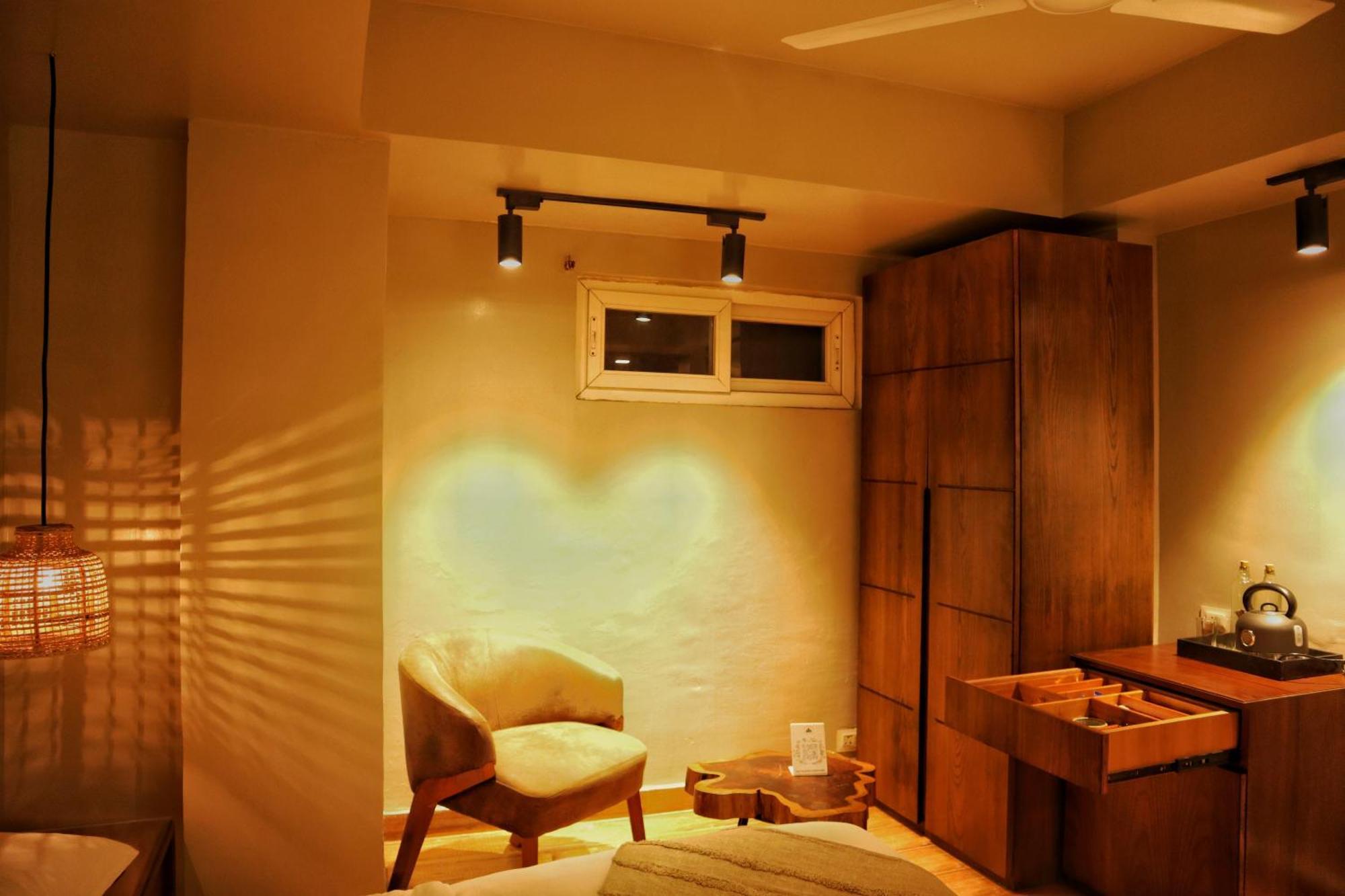 Double Room,1505819611:JPEG